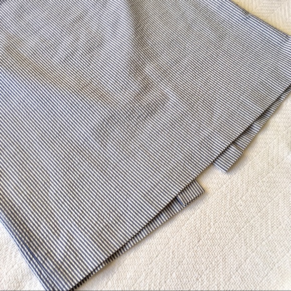 Tahari Seersucker Pencil Skirt - Blue/white sz 10 - Picture 3 of 8